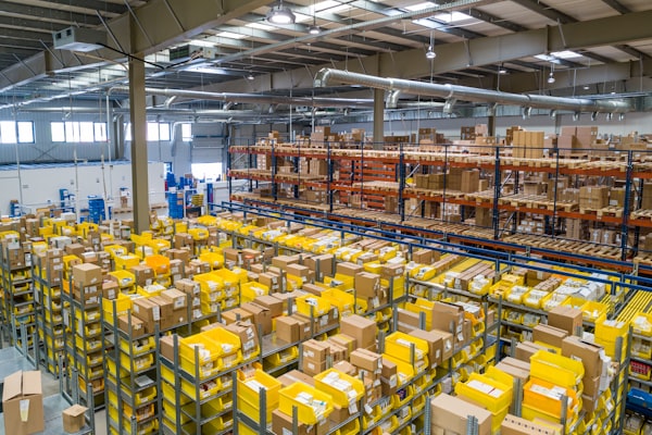Warehouse inventory staff